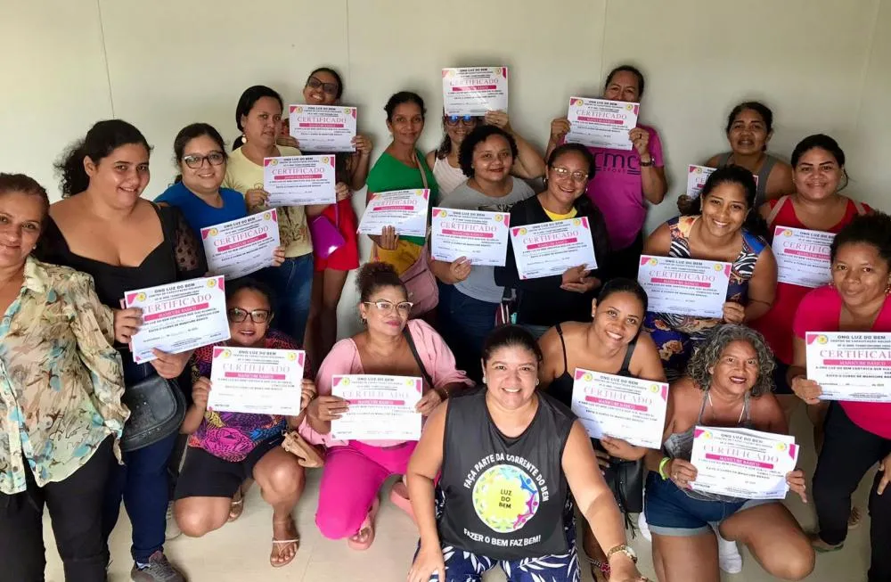 ONG Luz do Bem promove curso de manicure para mães atípicas em Ananindeua